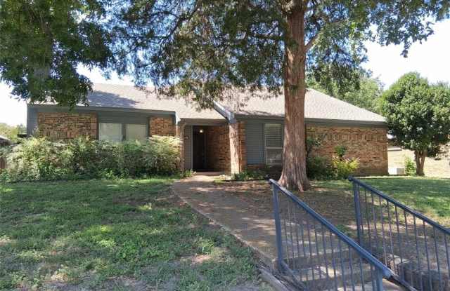 2309 Owens Boulevard - 2309 Owens Boulevard, Richardson, TX 75082