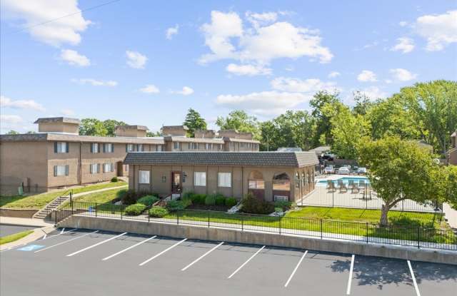 Fiesta Square Apartments and Townhomes Gallery 3