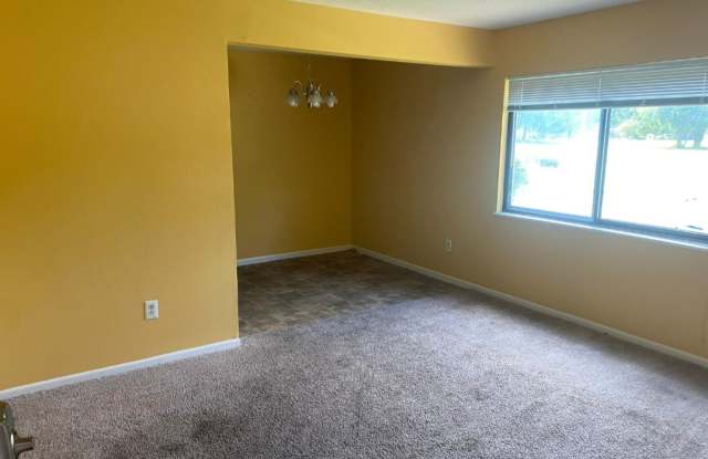 New Listing! 2 bedroom 1 bath apartment photos photos