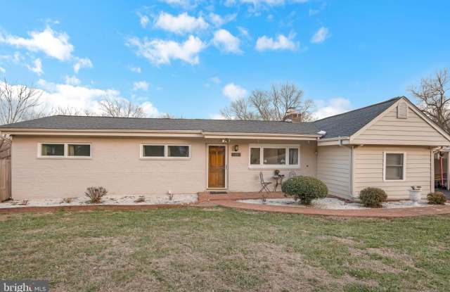 3402 LITTLE HUNTING CREEK Drive - 3402 Little Hunting Creek Drive, Mount Vernon, VA 22309