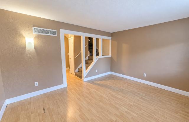 Spacious 2-Bedroom Townhome with Finished Walkout Basement Gallery 3