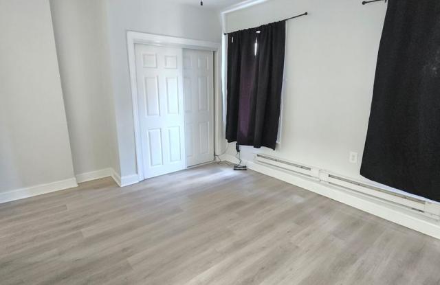 2026 Edgemont Ave Gallery 3