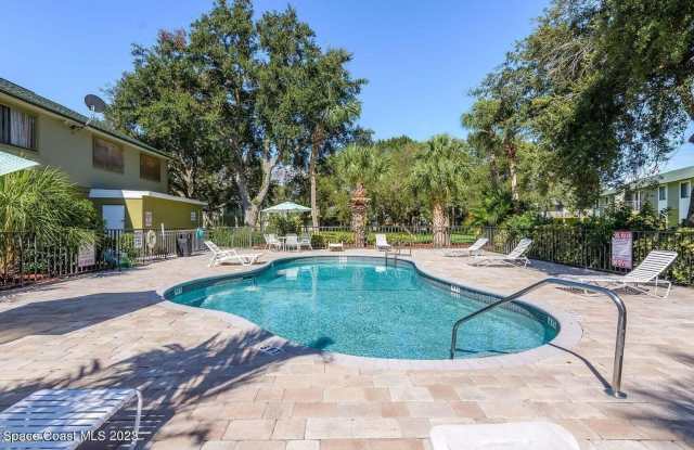 2253 Flower Tree Circle Gallery 2