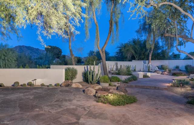 4812 E ROVEY Avenue Gallery 3