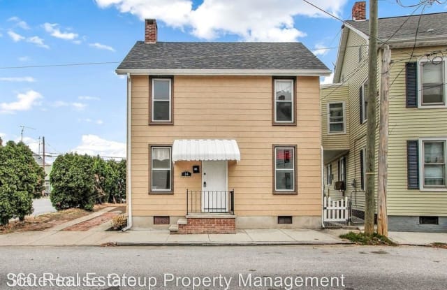 14 McAllister Street - 14 Mcallister Street, Hanover, PA 17331