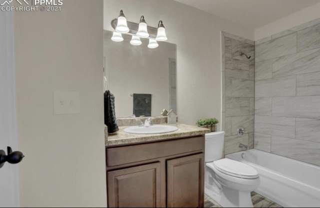 6620 Grand Valley Drive Gallery 2
