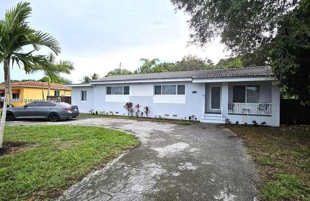 14240 NW 2nd Ave photos photos