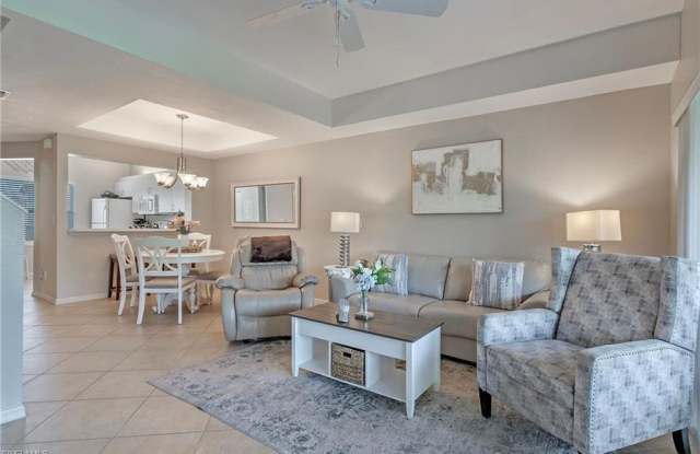 992 Woodshire photos photos