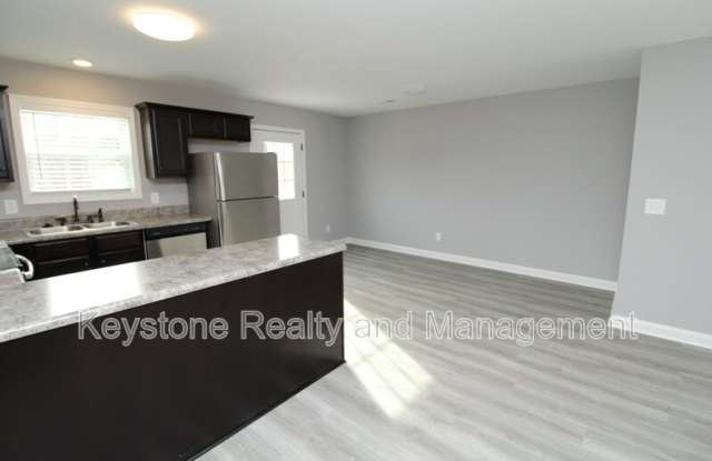 1725 Manning Drive Gallery 4