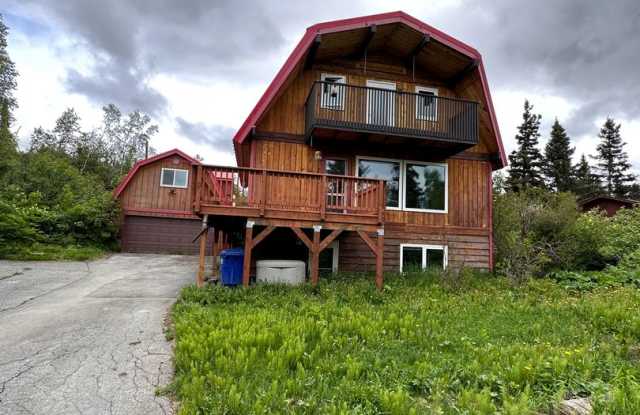 Quaint, Cozy and Unique Hillside Cabin - 12621 Saunders Road, Anchorage, AK 99516