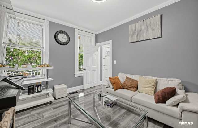 Spacious 4BR House in Washington, DC Gallery 3
