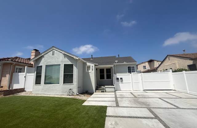 BEAUTIFUL 2 BEDROOM 1 BATH DUPLEX Gallery 1