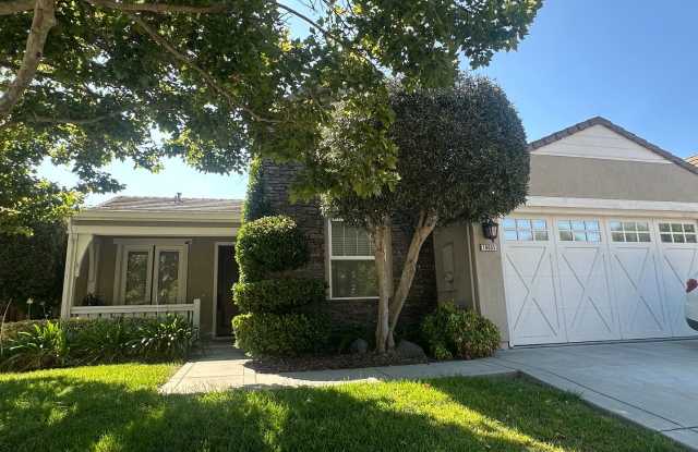 Single Story, Bright and Beautiful Home, walk to great park - Beautifully maintained! - 18005 Stoney Creek Way, Morgan Hill, CA 95037