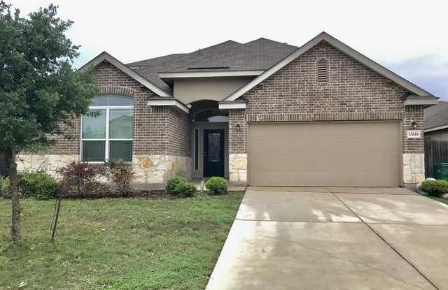 13610 Mathews Park - 13610 Mathews Park, Live Oak, TX 78233