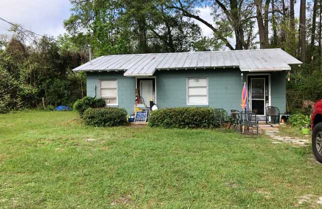 Affordable 1 Bed / 1 Bath Home – Available August 1st - 750 Woodville Highway, Wakulla County, FL 32327