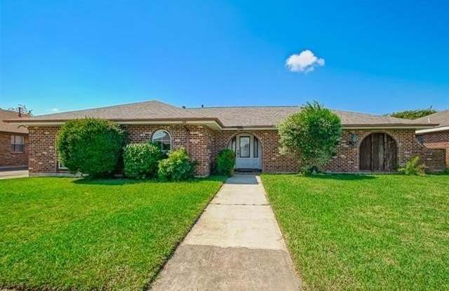 1208 GIUFFRIAS Avenue photos photos