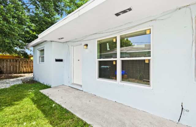 143 W 28th Street Riviera Beach FL 33404 photos photos