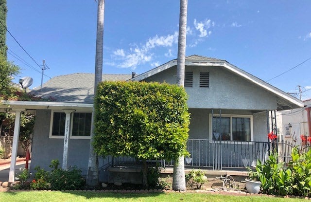 125 W Hillcrest Boulevard - 125 West Hillcrest Boulevard, Inglewood, CA 90301