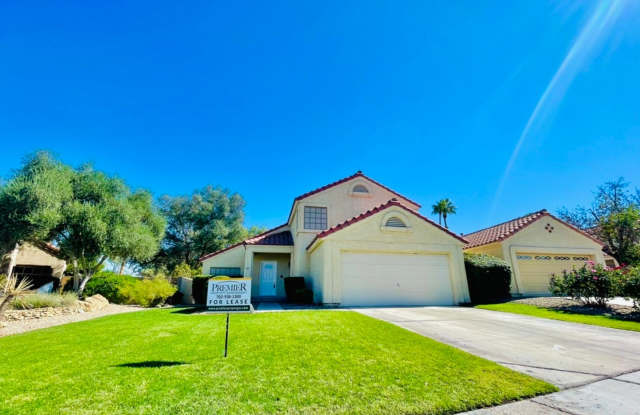 WONDERFUL 2 STORY HOME IN "GREEN VALLEY"!! *BRAND NEW CARPET!!* - 92 Megan Drive, Henderson, NV 89074