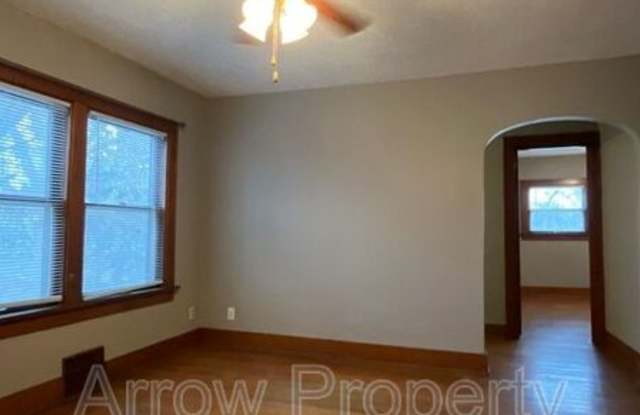 3304 South 40th Street - 3304 South 40th Street, Lincoln, NE 68506