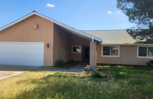 Charming 3 bedroom 2 bathroom home located in Hanford photos photos