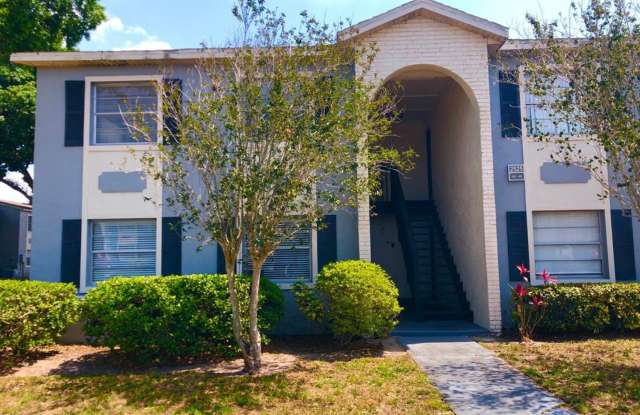 MOVE IN JUNE! WATER INCLUDED! In Windmill Point- 1st floor 2X1 condo with all tile floors!! Nice SS/black appliances! Open dining/living area! photos photos