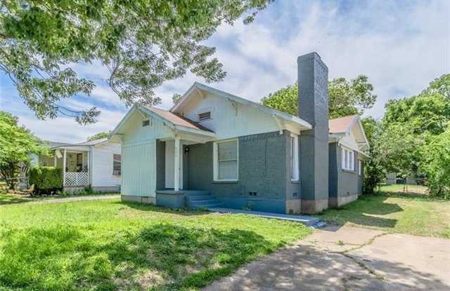 826 Mirike Drive - 826 Mirike Drive, White Settlement, TX 76108