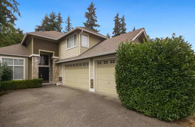 Beautifully Designed Home with Open Layout and Island Kitchen Gallery 3