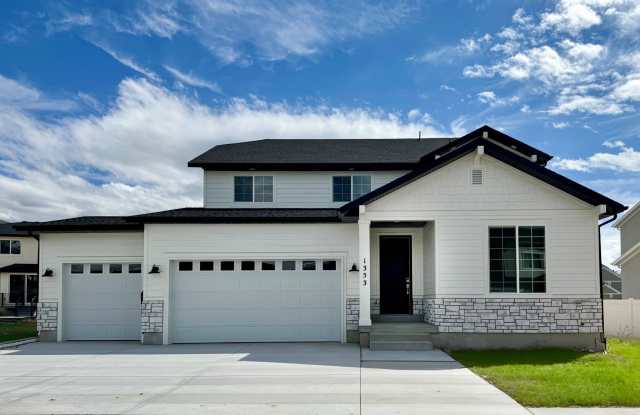 1353 W MAPLETON HEIGHTS CT - 1353 Mapleton Heights Court, Utah County, UT 84664