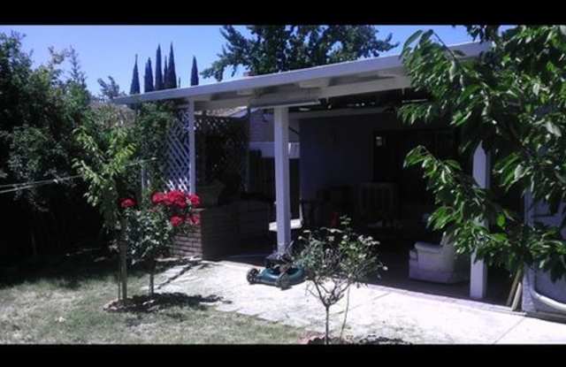 Charming 3BR House in Stockton photos photos