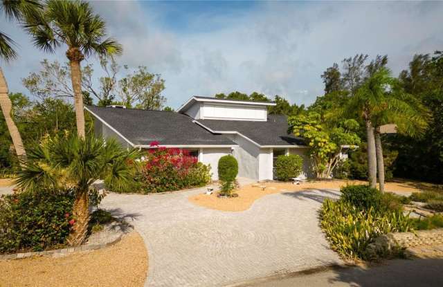 733 TROPICAL CIRCLE photos photos