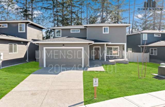 Fully Fenced  4 Bed 3 Baths Newer Construction Home photos photos