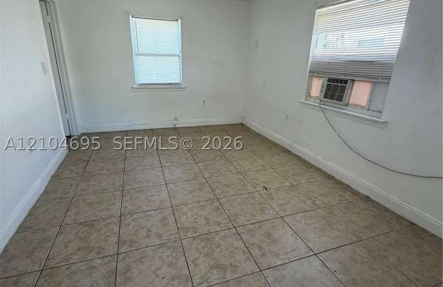1842 Johnson St Gallery 1