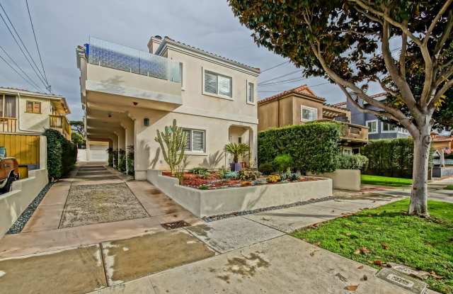 BEAUTIFUL, BRIGHT  AIRY 3BR2.5BA DETACHED TOWNHOME W/ LARGE 2-CAR GARAGE, WORKSHOP/BONUS ROOM, CHARMING FRONT PORCH  REAR YARD NEXT TO SCHOOLS, SHOPPING, RB PIER  BEACH! photos photos