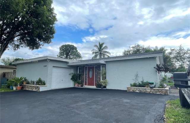 11940 NW 29th St photos photos