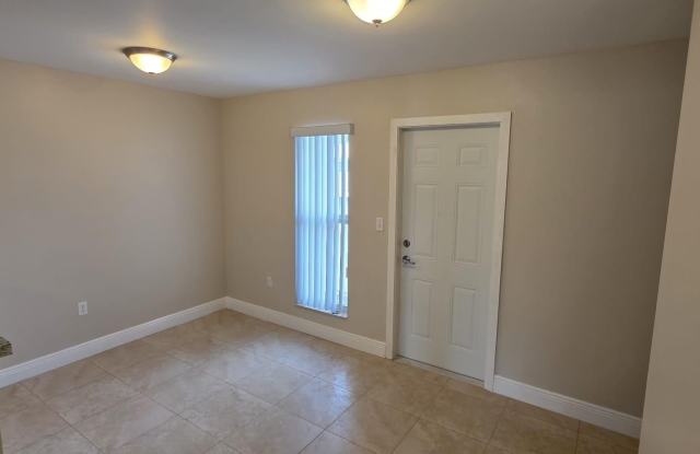 1940 NW 4th Court unit: 14 photos photos