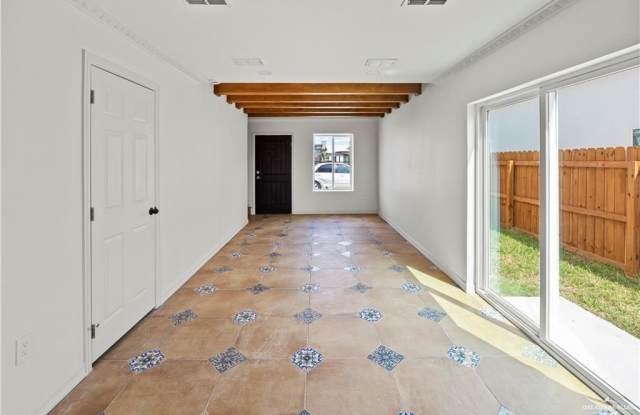 1412 E Karen Drive Gallery 4