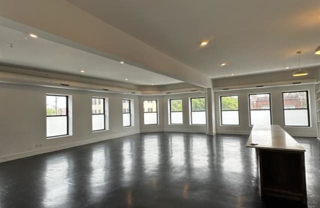 2500 West Chicago Ave. photos photos