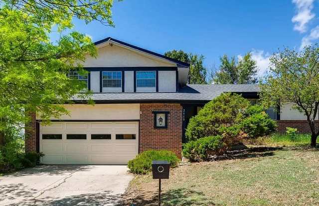 Spacious Home on a Large Lot in Villa Loma Neighborhood in D11 photos photos