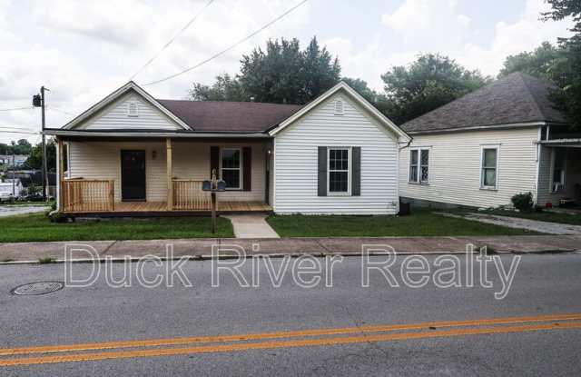 1409 Highland Gallery 2