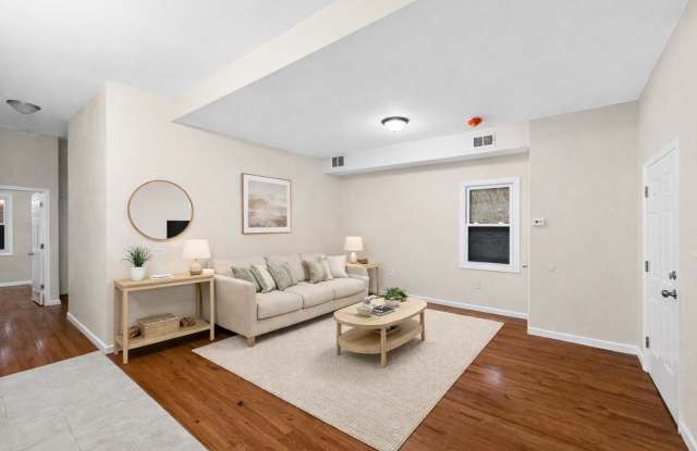 826 S 15th St photos photos