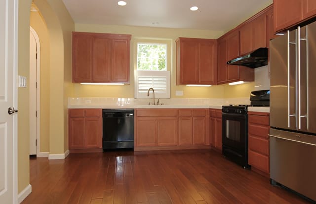 Lovely 3 Bedroom, 2.5 bath, 2-Car Garage, Gale Ranch in San Ramon! Gallery 3