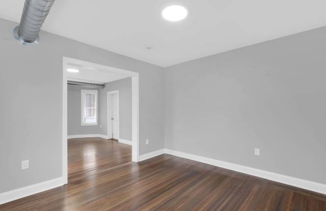 144 Madison Street Gallery 4