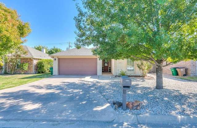 3302 Edgewood Dr photos photos