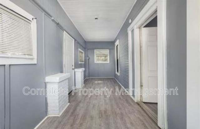 604 5th Way Gallery 2