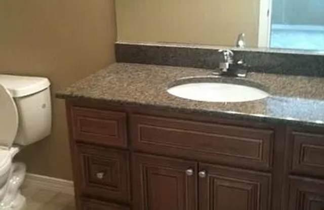 Welcome home to 122 Earle Taylor Ln in Ocean Springs, MS! Gallery 3