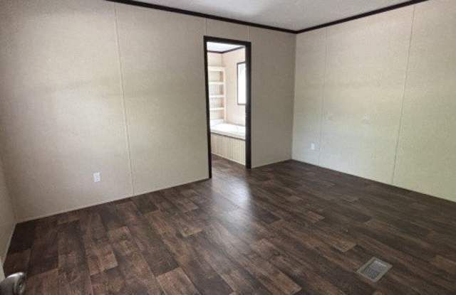108 Andrew Ave - 108 Andrew Avenue, Troy, AL 36079