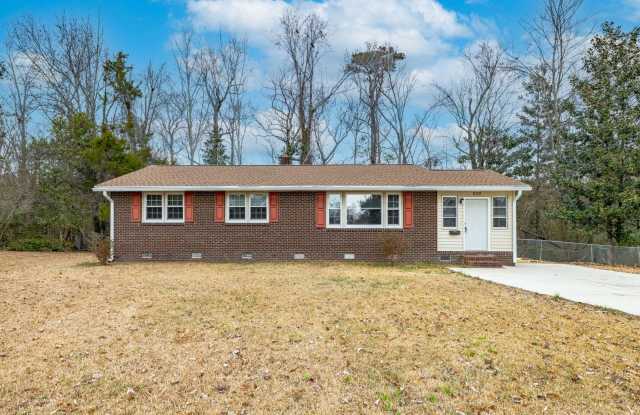 Forest Grove Subdivision - 519 Forest Circle, Jacksonville, NC 28540