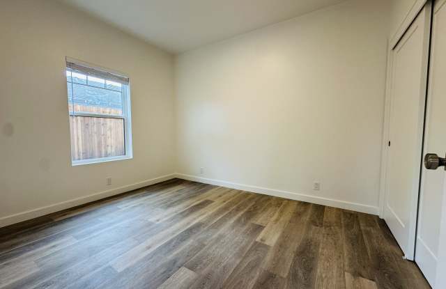 210 South Voluntario Street - 1 Gallery 4