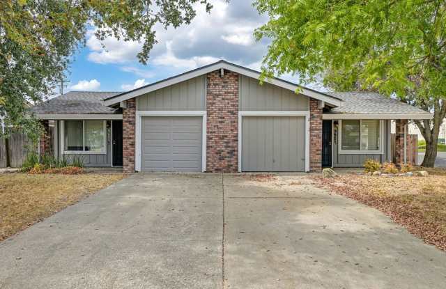 9685-9687 Lake Natoma Drive Gallery 4